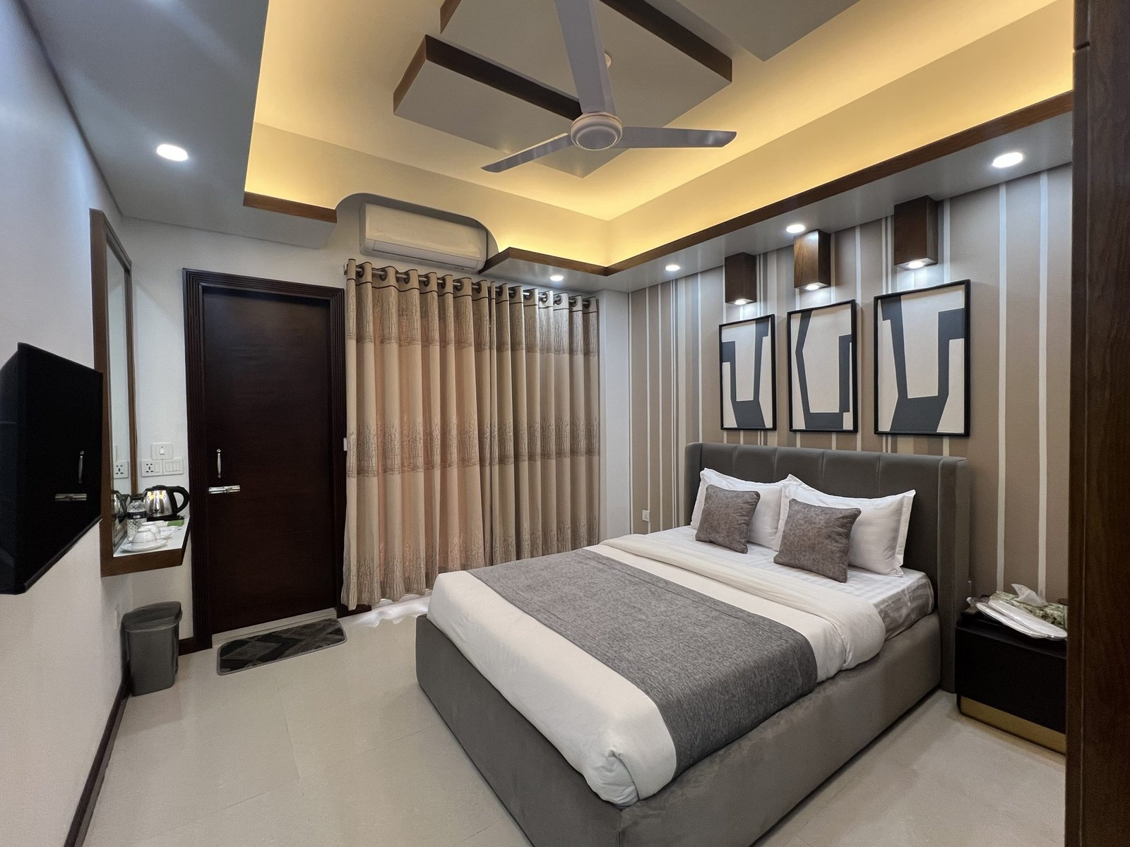 d2f6e180591649c1a91e6ef093e92b29-1000037498